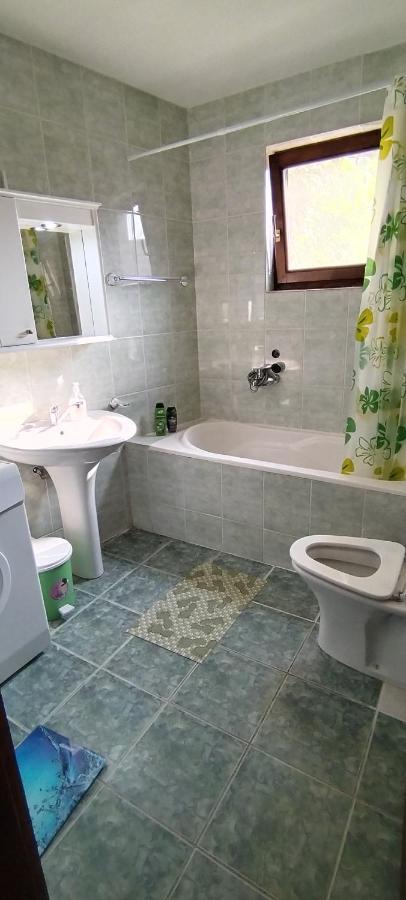 Sobe Lara Apartment โดนยี มิลาโนวัซ ภายนอก รูปภาพ