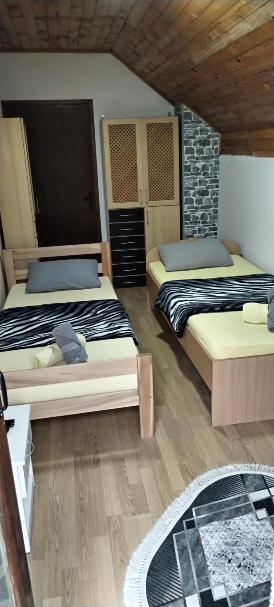 Sobe Lara Apartment โดนยี มิลาโนวัซ ภายนอก รูปภาพ