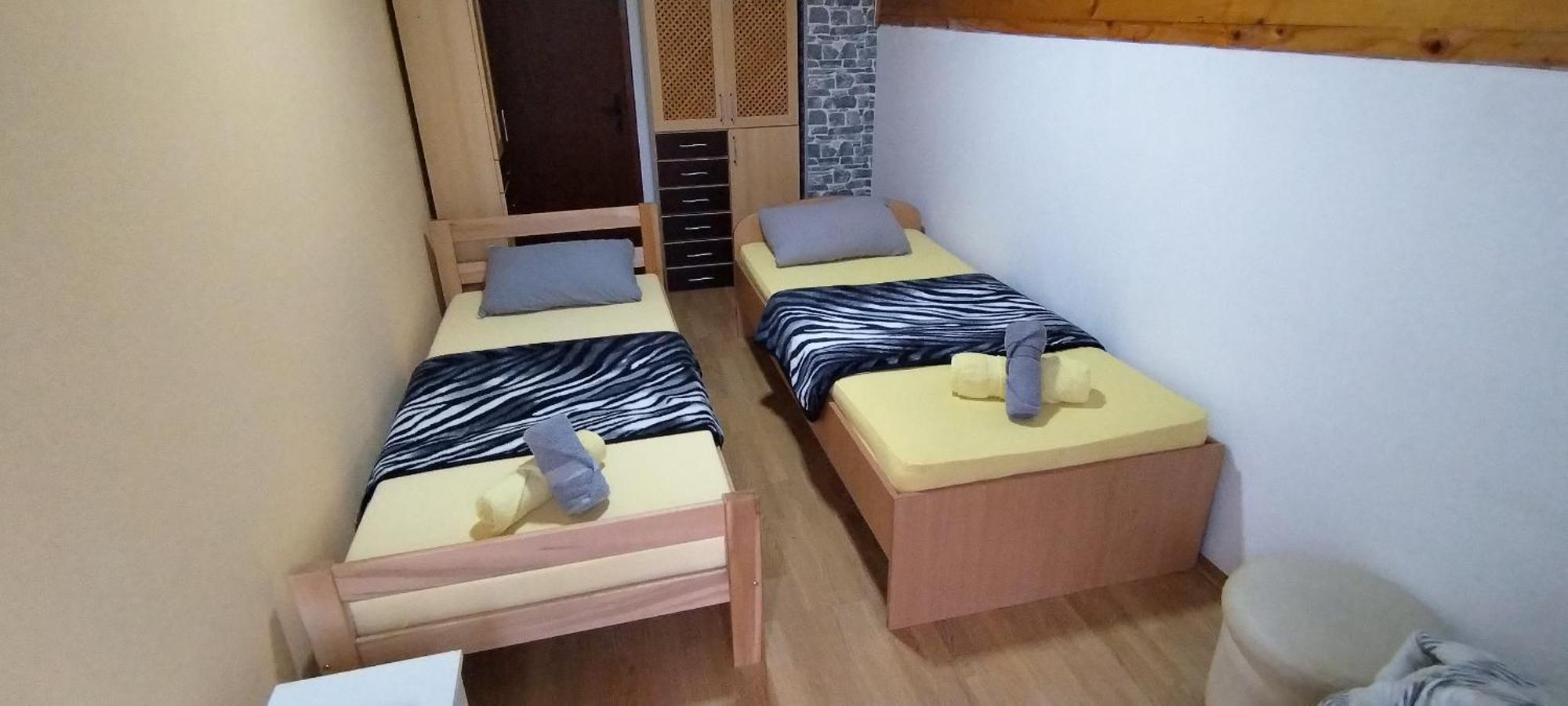 Sobe Lara Apartment โดนยี มิลาโนวัซ ภายนอก รูปภาพ